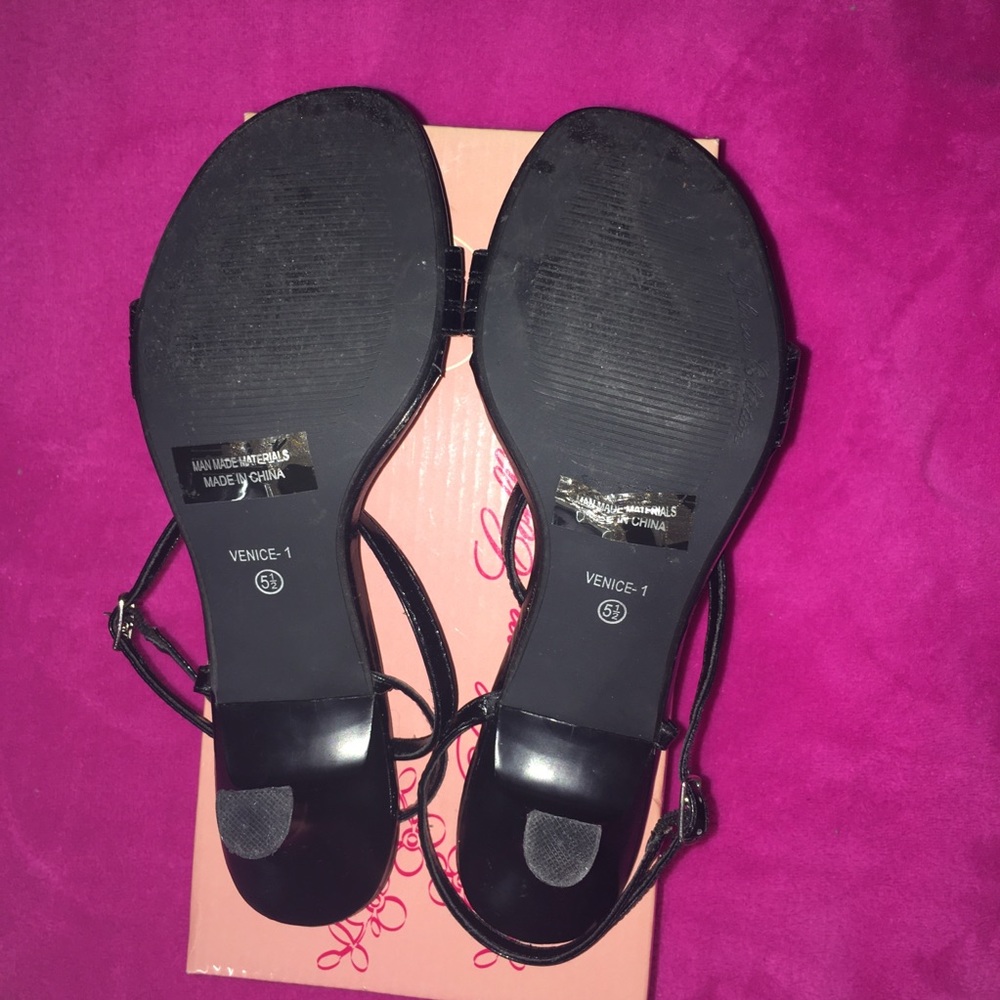 Blossom Collection black size 5 1/2 heels - Picture 5 of 7